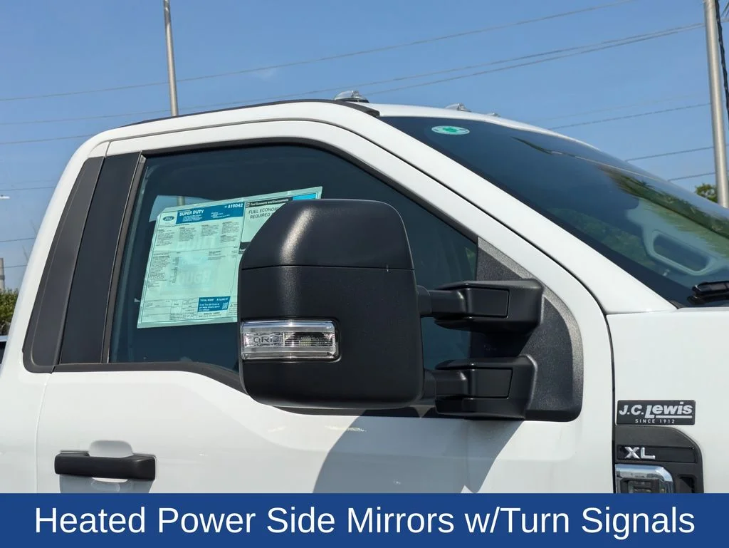 Used 2025 Oxford White Ford XL image 11