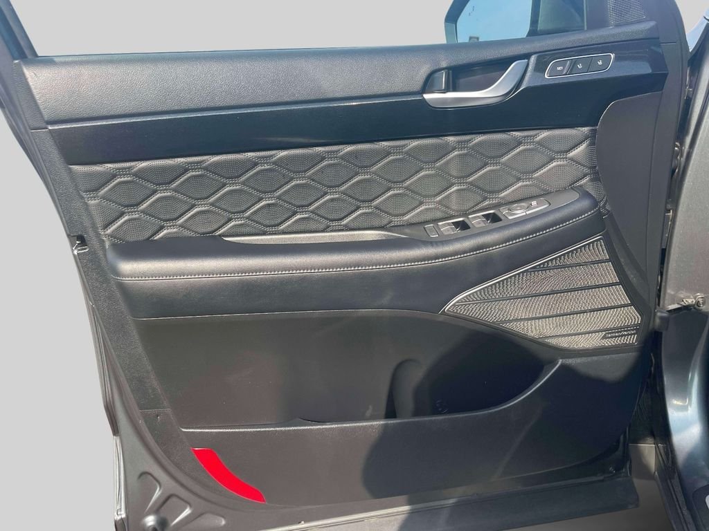 Used 2020 Green Hyundai Limited image 18
