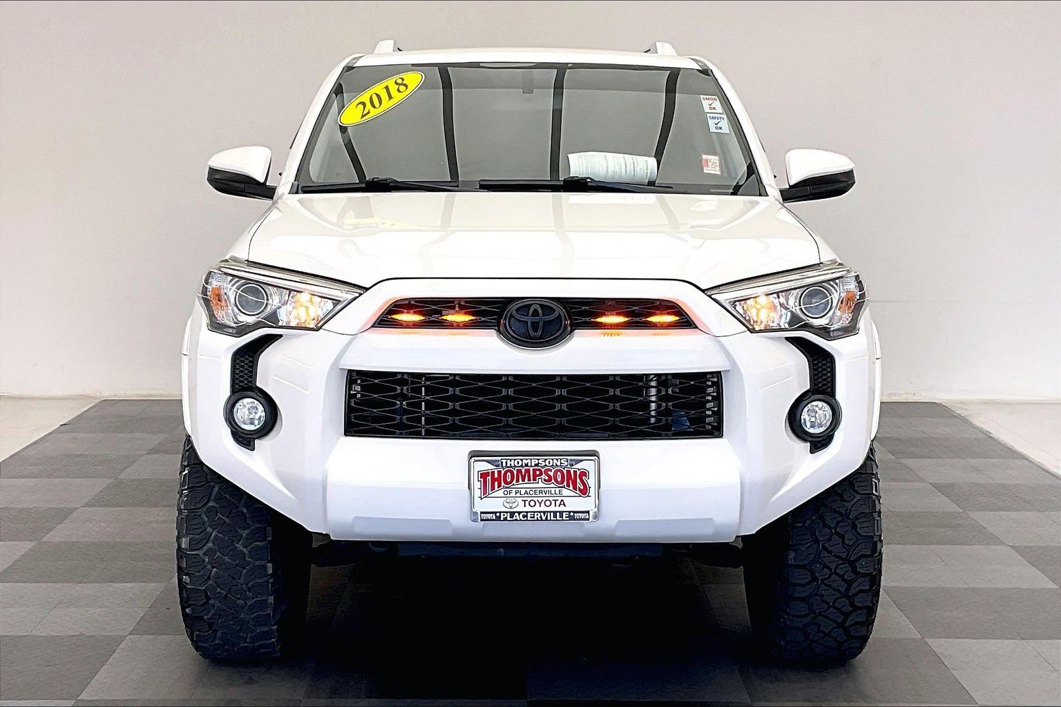 Used 2018 Super White Toyota SR5 image 2