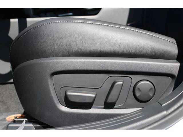 New 2026 Wind Chill Pearl Mazda Premium AWD image 20