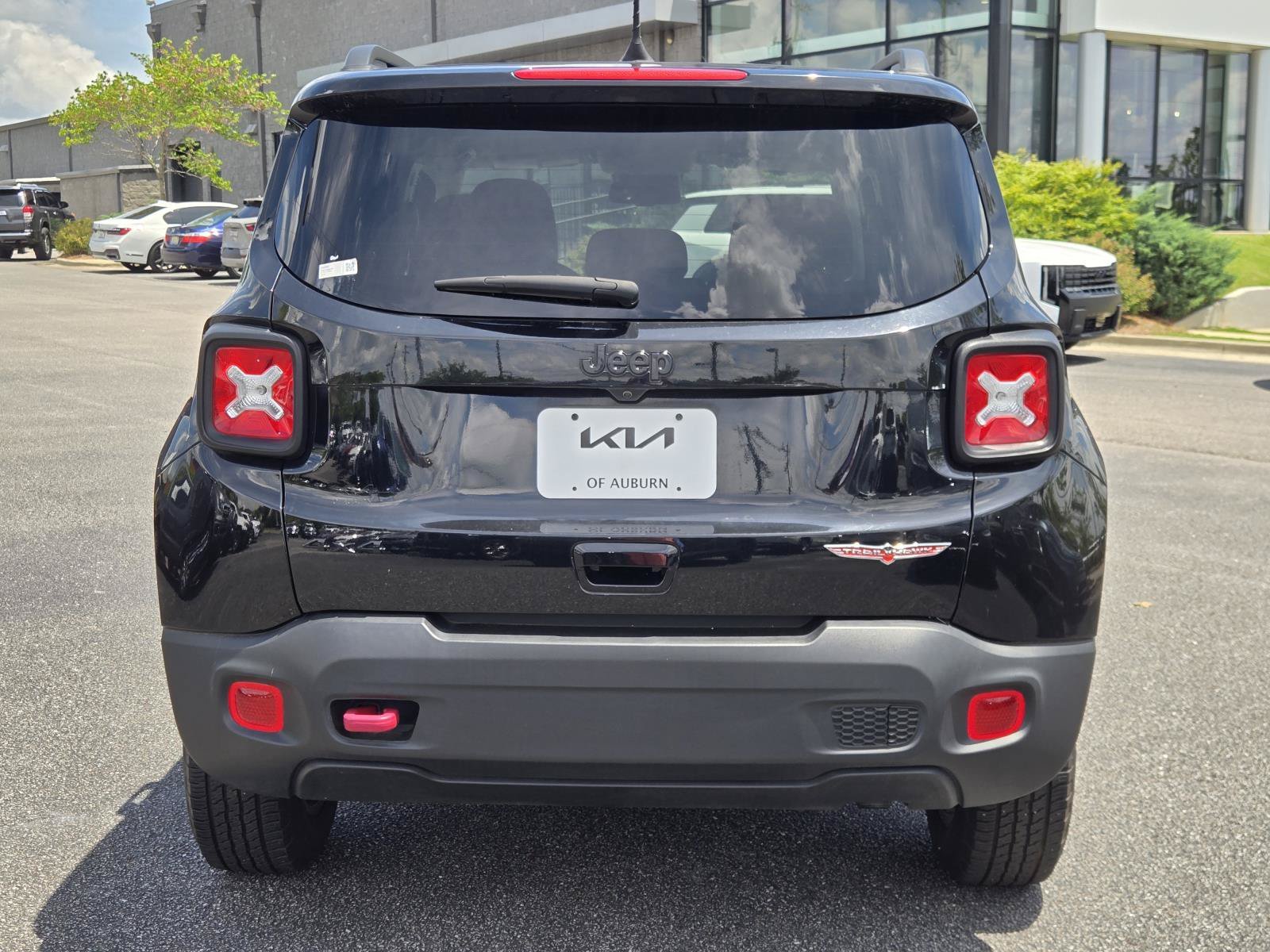 2023 Jeep Renegade Trailhawk - Photo 8