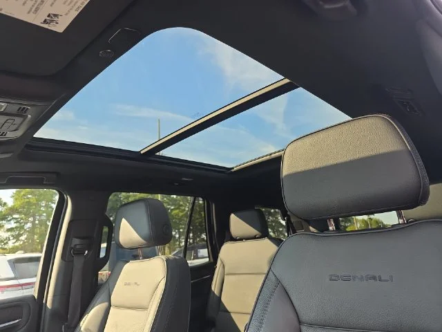 Used 2024 White GMC Denali image 32