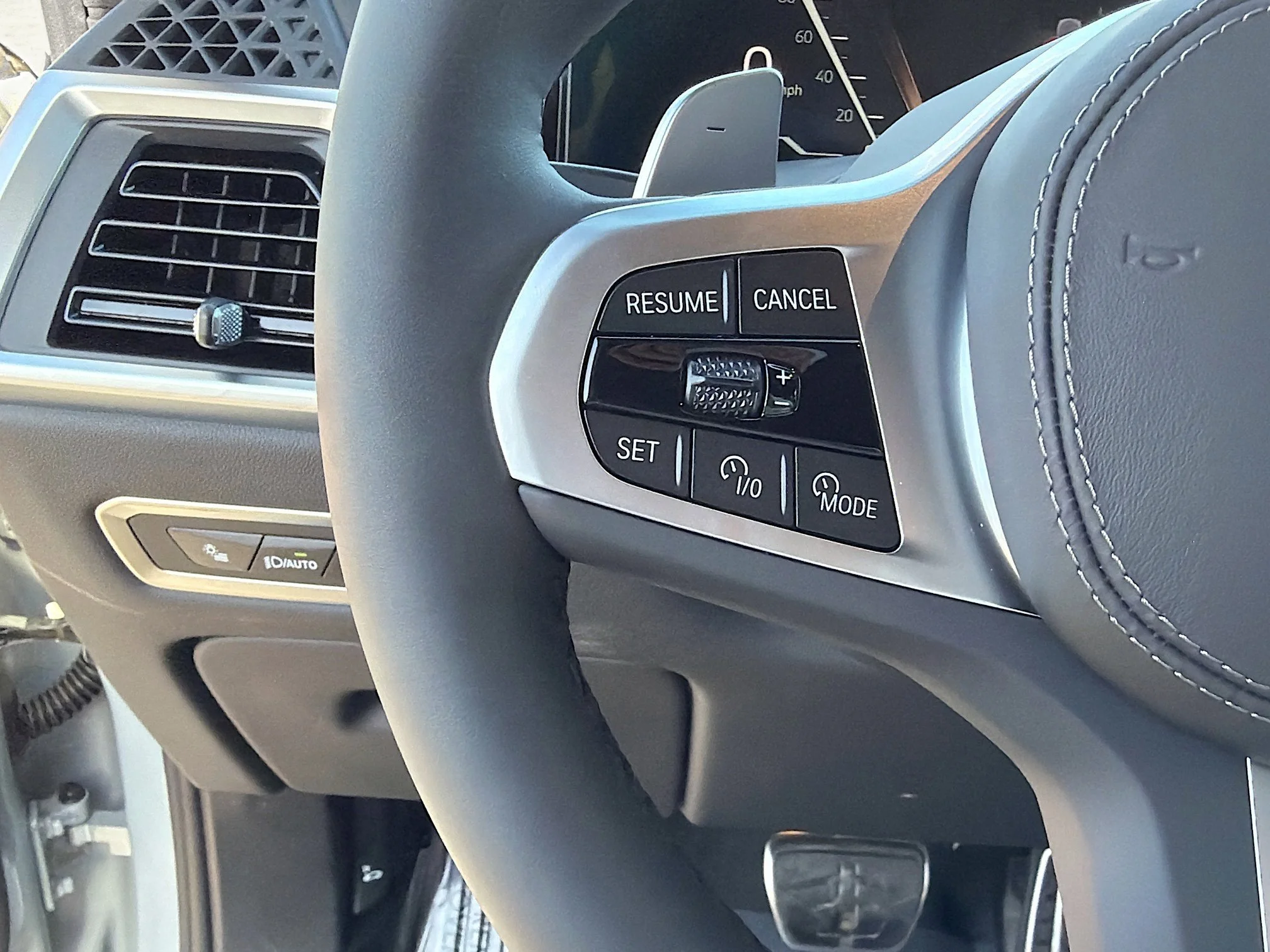 New 2027 Brooklyn Grey Metallic BMW xDrive40i image 38