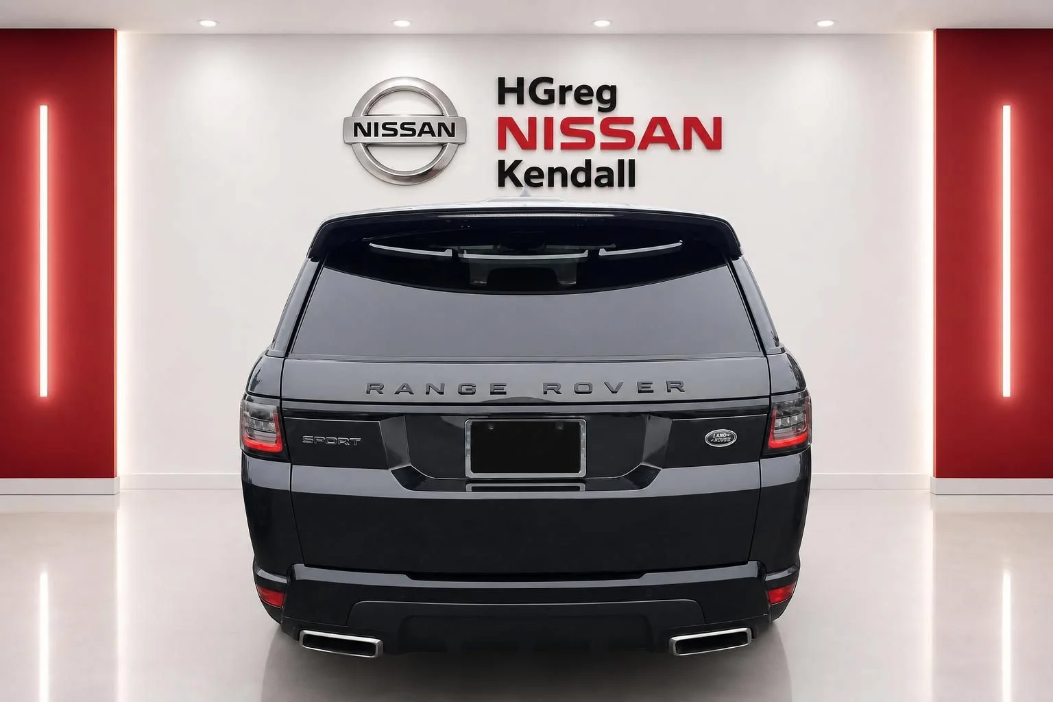 Used 2018 Gray Land Rover HSE Dynamic image 6