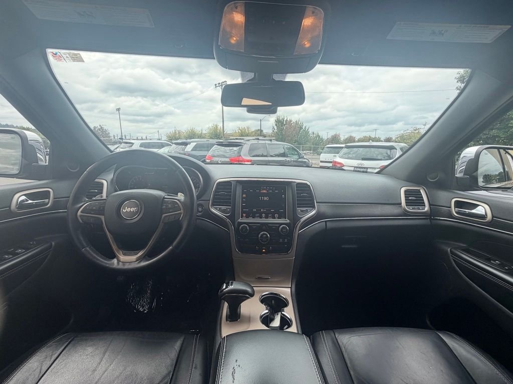 Used 2015 Gray Jeep Limited image 22