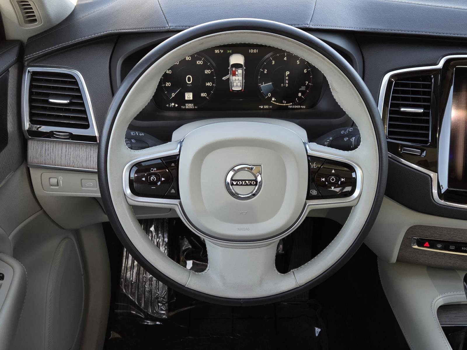 Used 2020  Volvo Inscription image 18