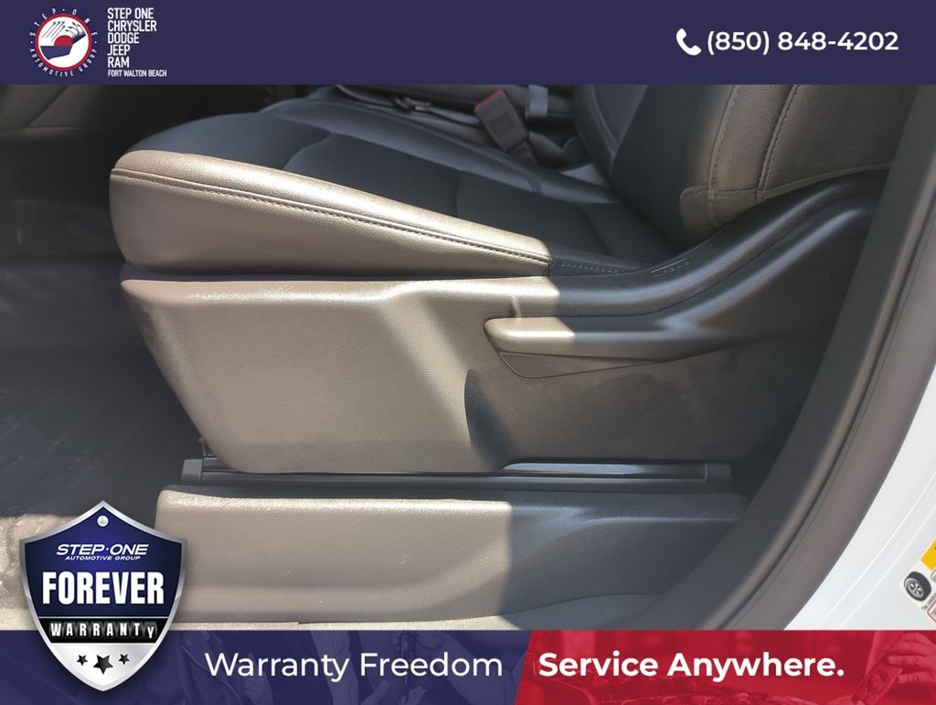 Used 2025 White GMC Pro image 12