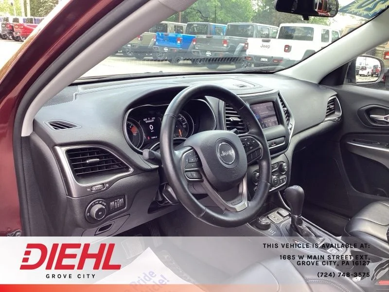 Used 2020 Red Jeep Latitude Plus image 25