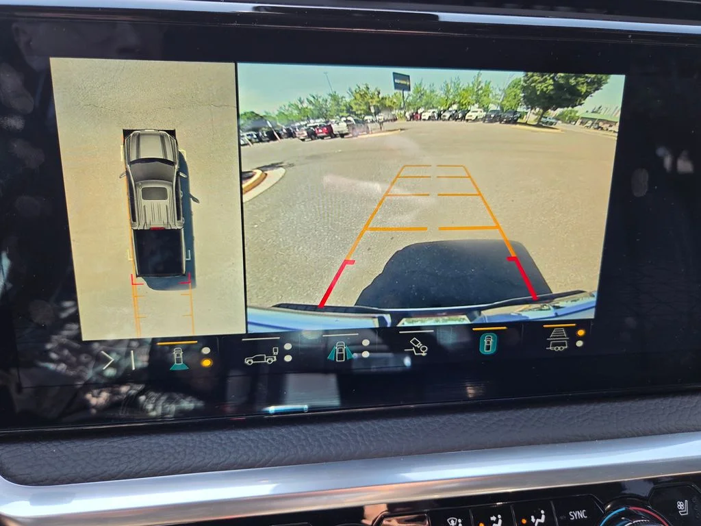 Used 2023 White GMC Denali image 21