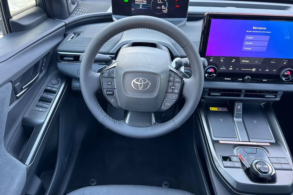 New 2026 Tandoori with Midnight Black Metallic roof <sup>1</sup> Toyota  XSE image 20