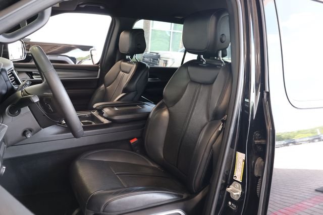 2024 Jeep Wagoneer L Series II - Photo 11