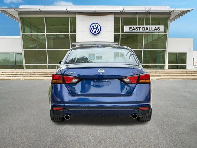Used 2024 Blue Nissan 2.5 SR image 4