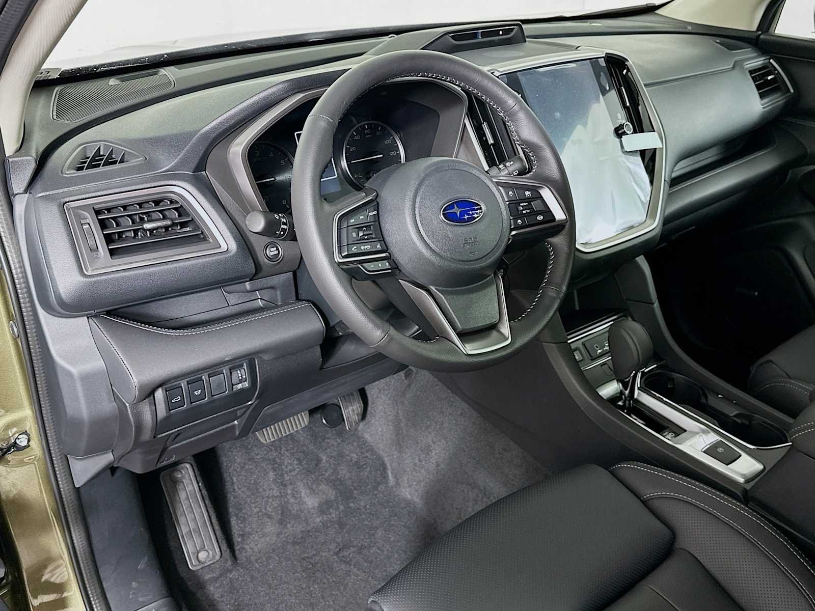New 2026 AUTUMN GREEN METALLIC Subaru Limited 7-Passenger image 9