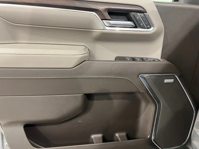 Used 2023 Silver GMC SLT image 6