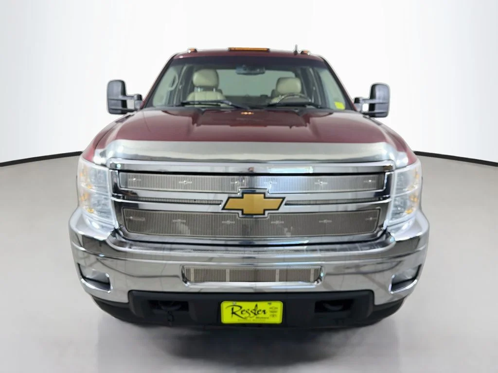 Used 2013 Red Chevrolet LTZ image 2
