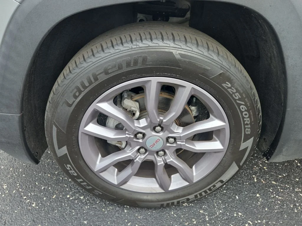 2023 GMC Terrain SLT - Photo 17