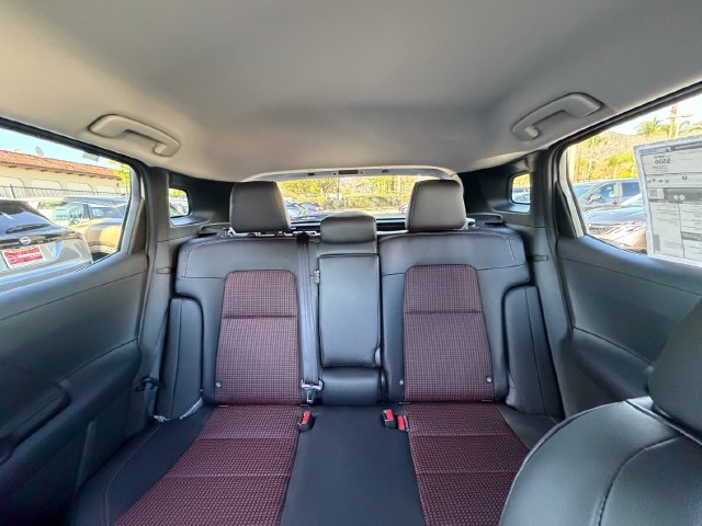 New 2027 Aspen White TriCoat / Super Black Two-tone Nissan SR image 38