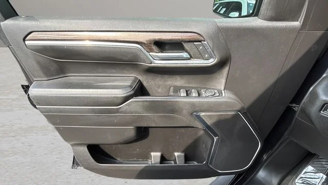 Used 2022 Gray Chevrolet RST image 17