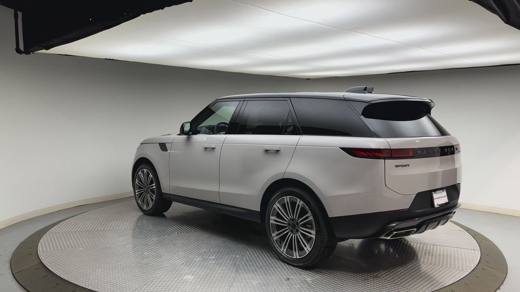 New 2026 Borasco Grey LAND ROVER SE image 4