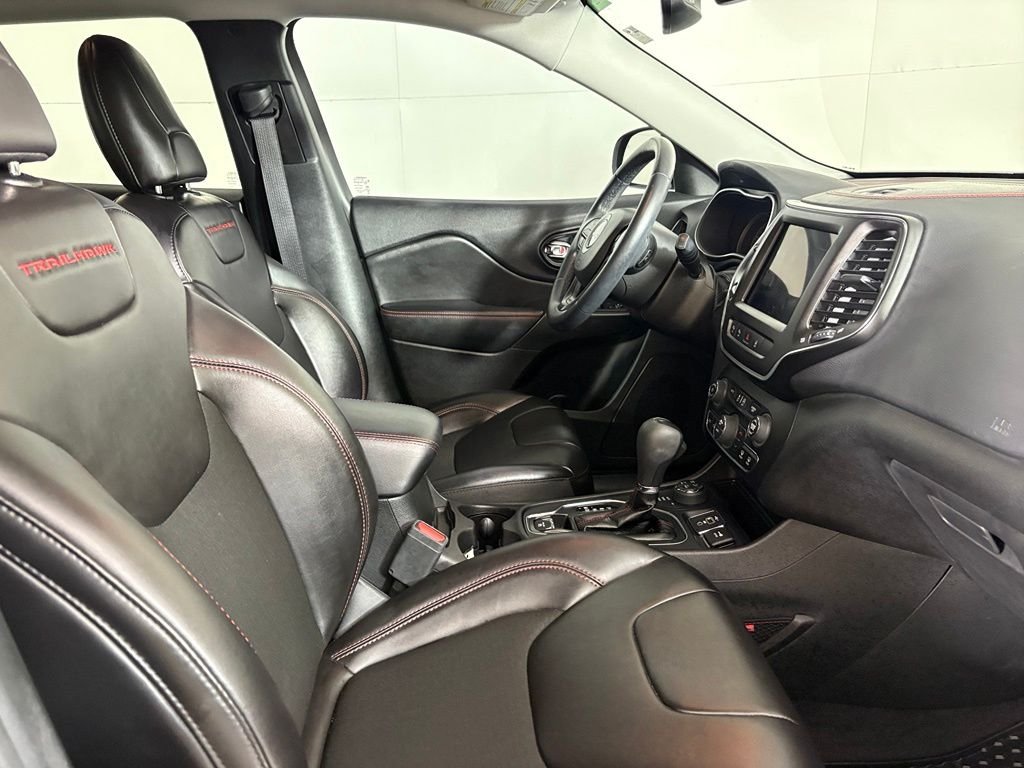 Used 2021 Red Jeep Trailhawk image 14