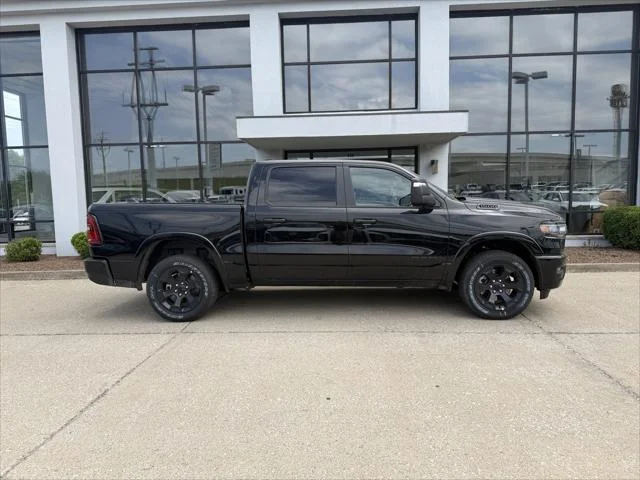 New 2026 Diamond Black Crystal Pearl-Coat Exterior Paint RAM BIG HORN image 3