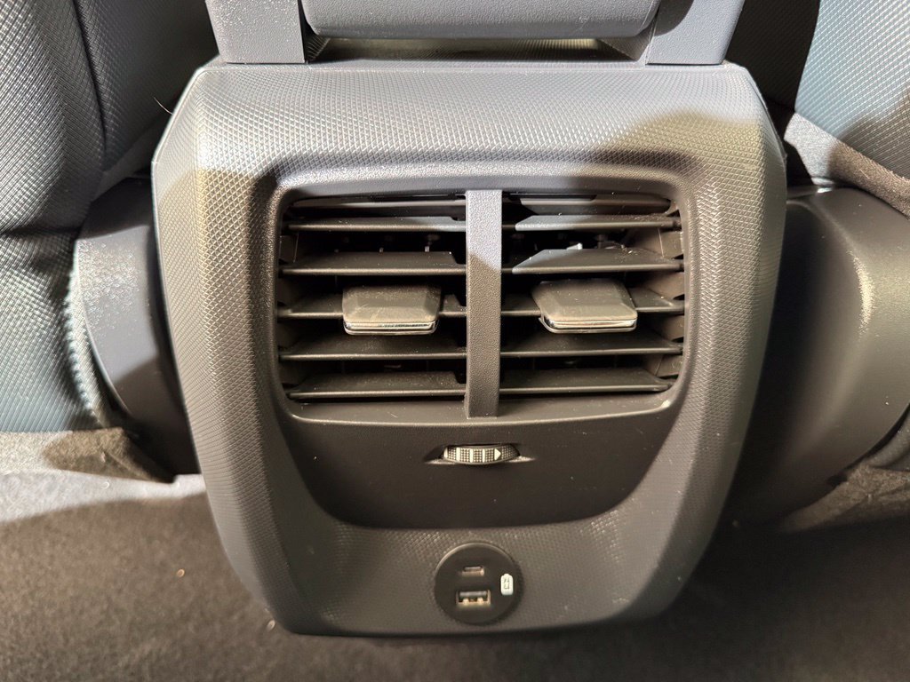 Used 2023 Vapor Blue Ford Premium image 25