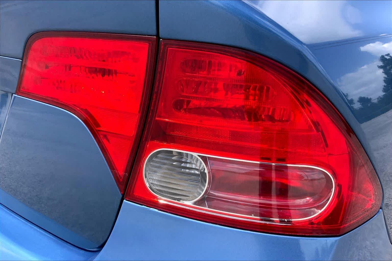 Used 2008 Atomic Blue Metallic Honda LX image 28