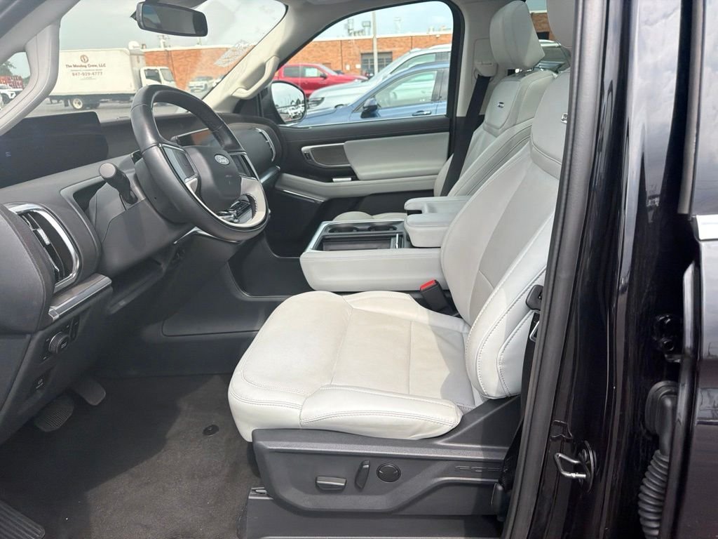 Used 2025 Black Ford Platinum image 7