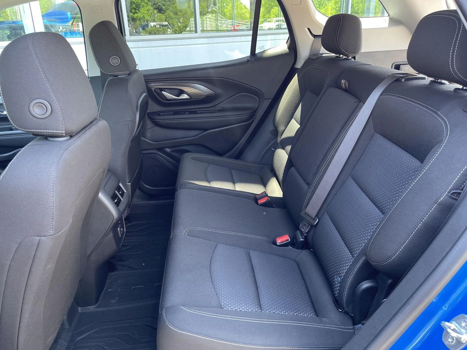 Used 2024 Riptide Metallic GMC SLE image 35