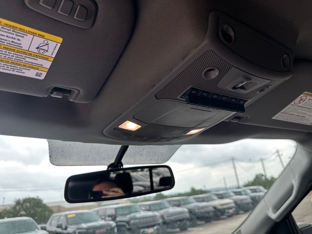 Used 2017 White Ford Lariat image 26