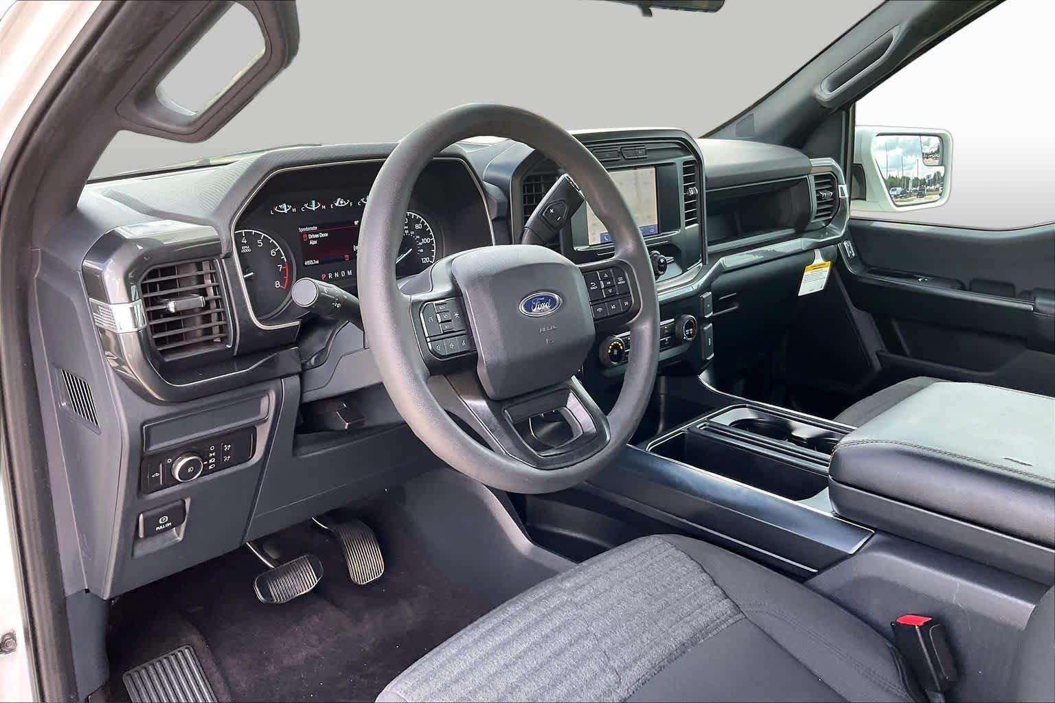 Used 2022 Oxford White Ford XL image 17