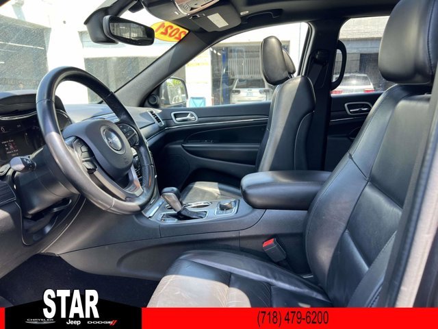 Used 2021 Granite Crystal Metallic Clearcoat Jeep Limited image 19