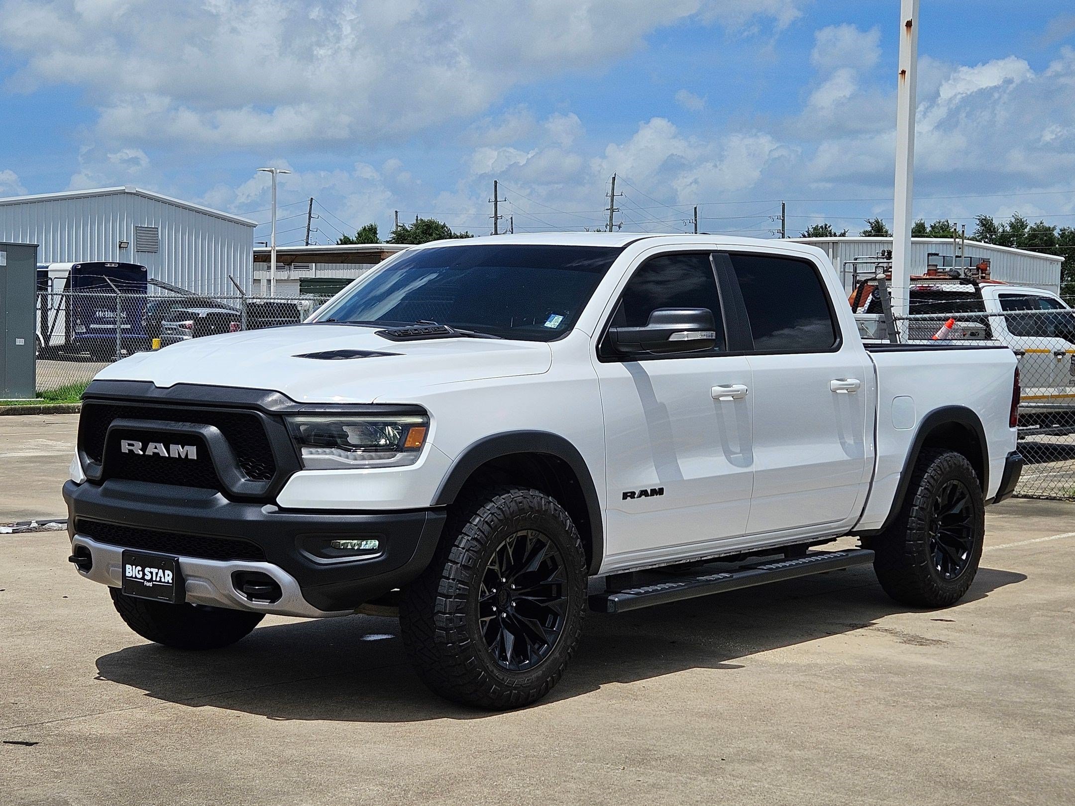 Used 2019 Bright White Clearcoat Ram Rebel image 13