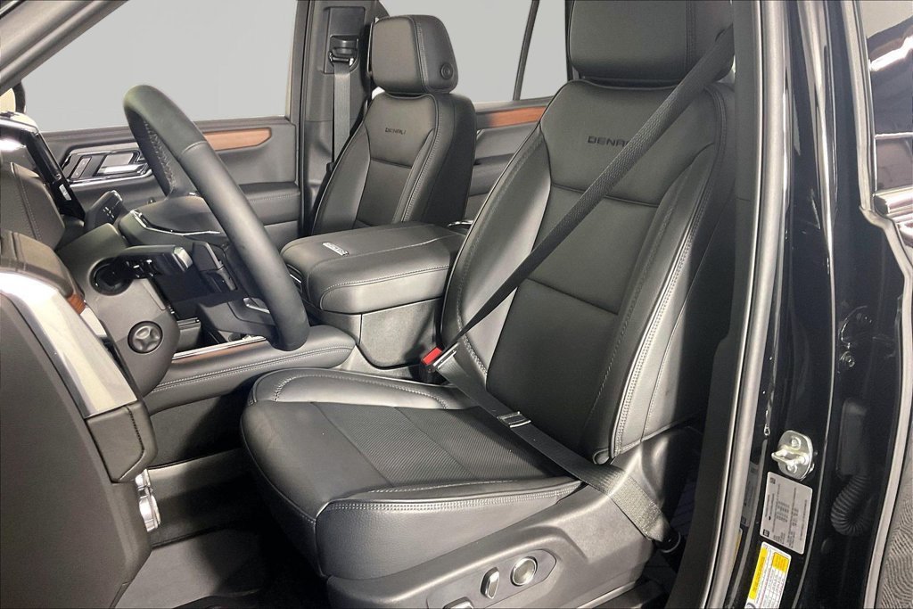 2026 GMC Yukon Denali - Photo 20