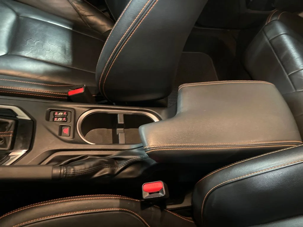 Used 2019 Silver Subaru 2.0i Limited image 26