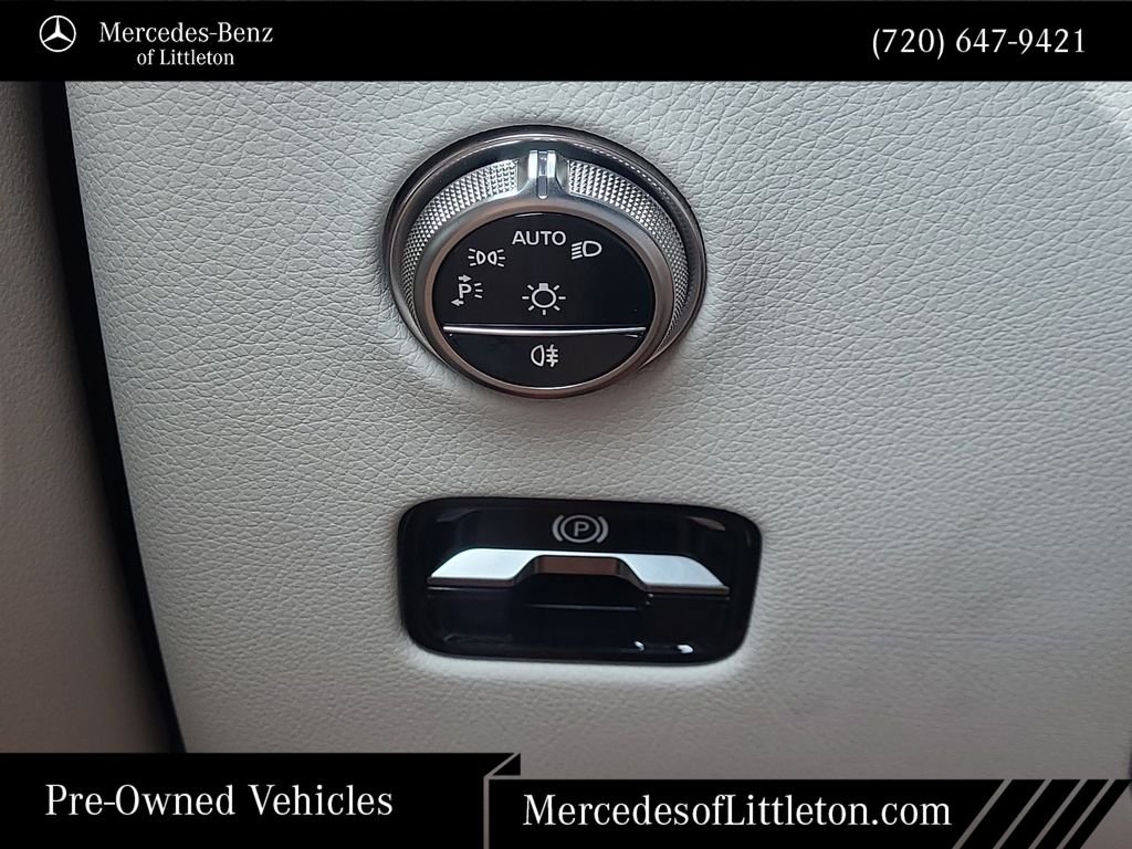 Used 2026 Silver Mercedes-Benz GLC 300 image 21