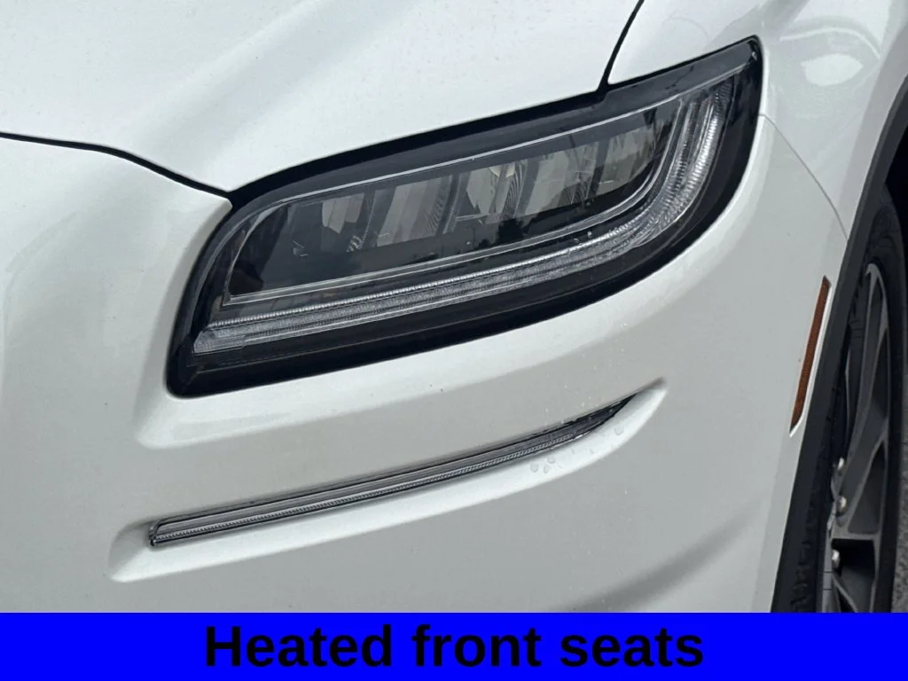 Used 2022 White Metallic Lincoln Reserve image 17