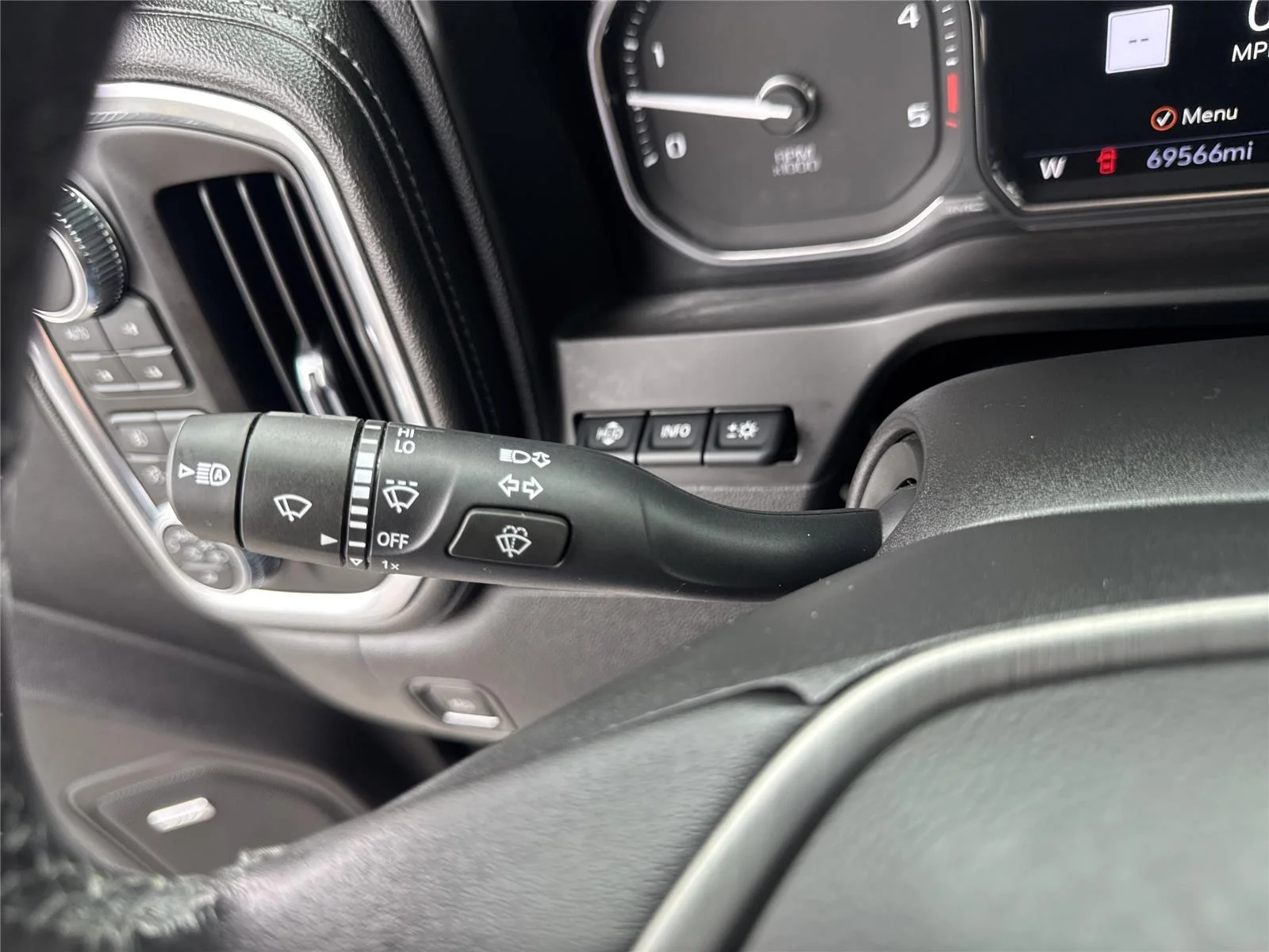 Used 2023 Onyx Black GMC Denali image 22