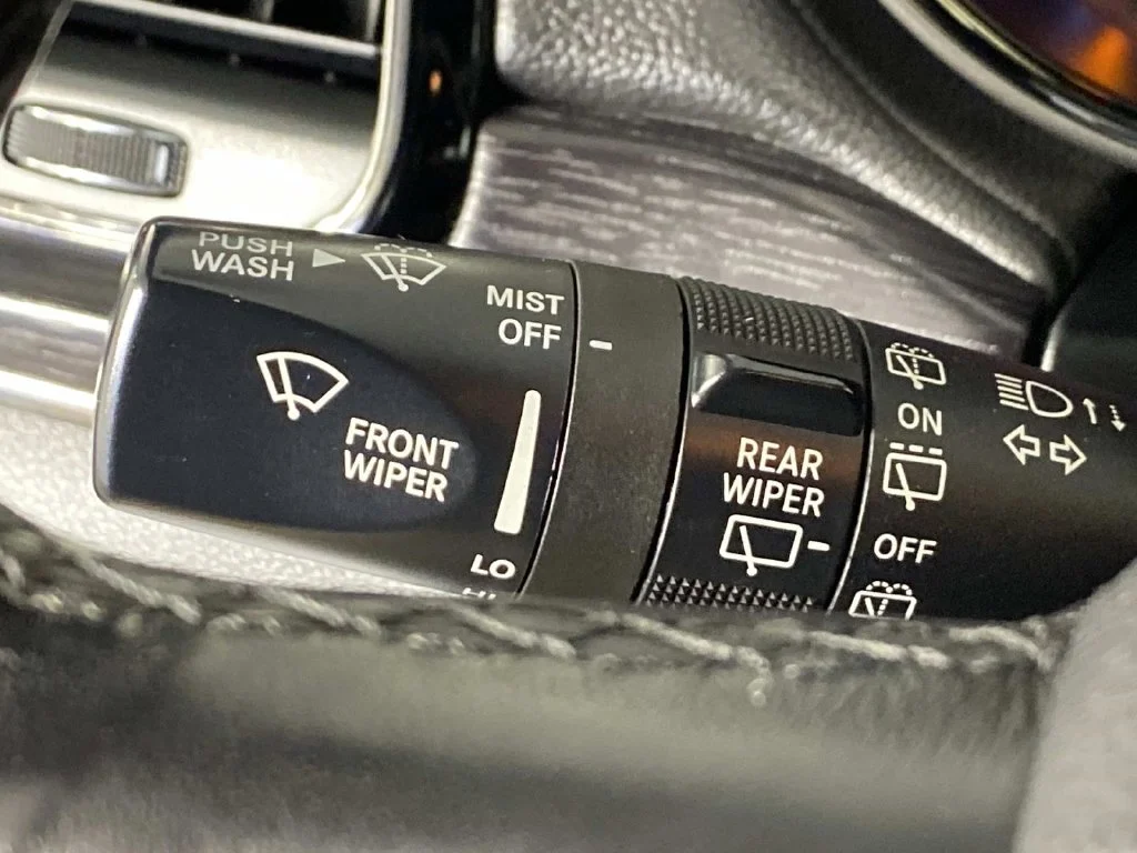 Used 2019 Bright White Clearcoat Jeep High Altitude image 17