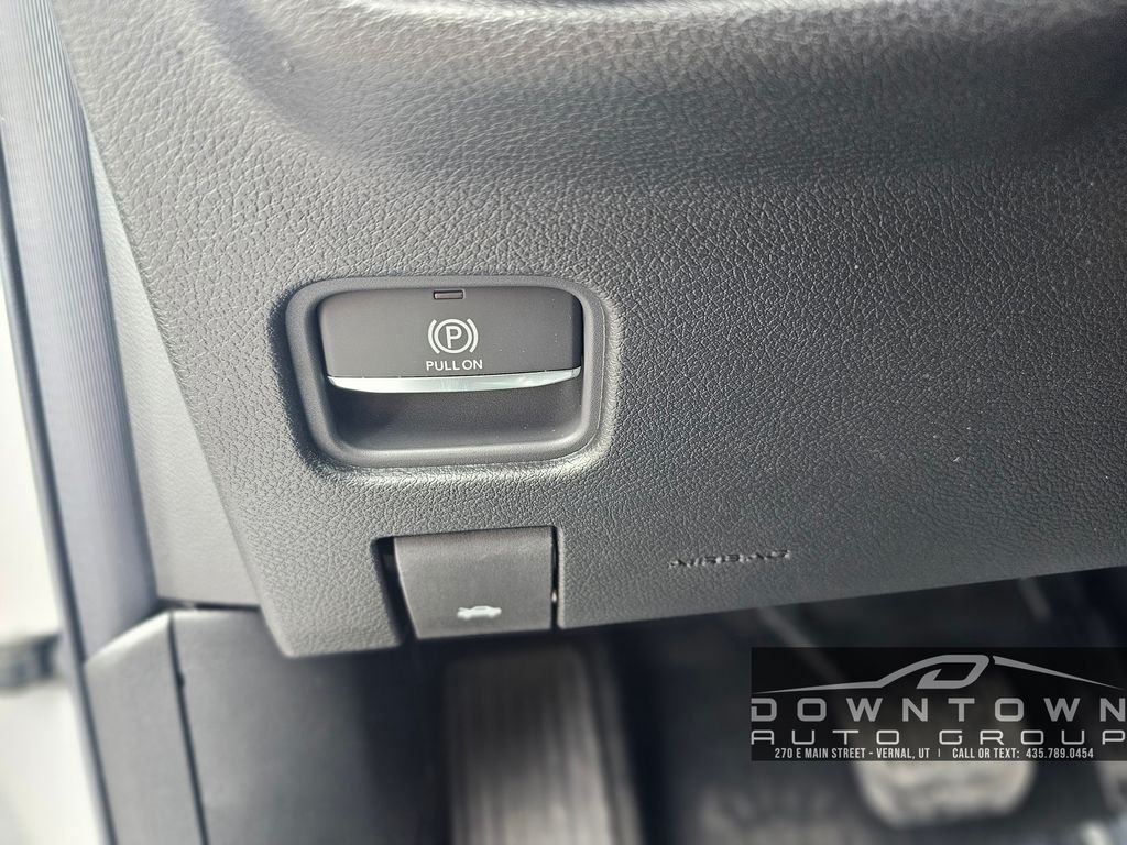 New 2026 Bright White Clearcoat Jeep Altitude image 21