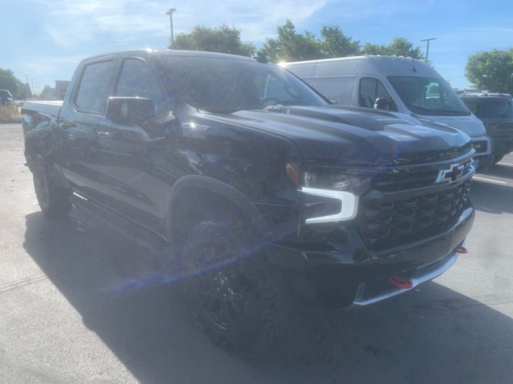 Used 2022 Black Chevrolet ZR2 image 5