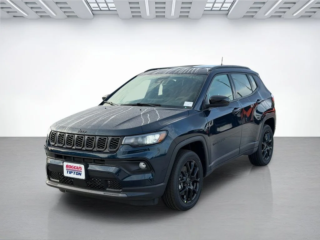 New 2026 Fathom Blue Pearl-Coat Exterior Paint Jeep Latitude image 7