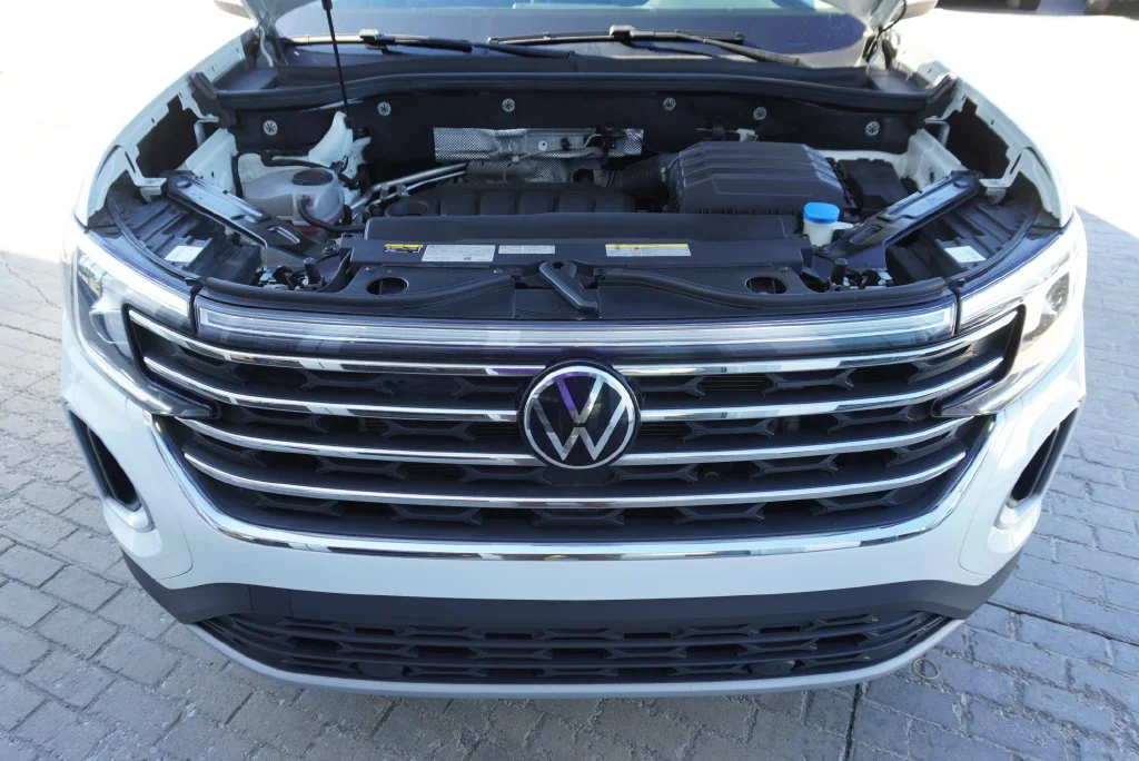 Certified Used 2024 White Volkswagen 2.0T SE image 33