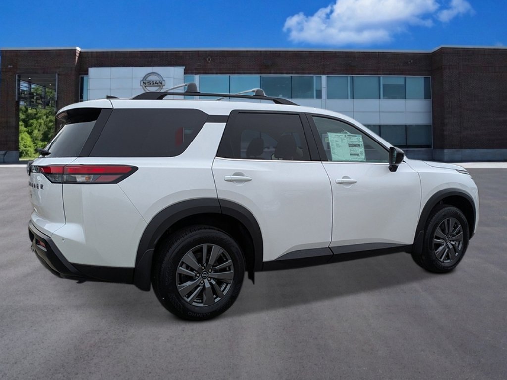 New 2026 Everest White Pearl TriCoat Nissan SV image 5