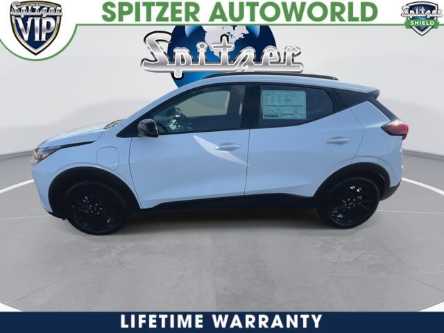 2027 Chevrolet Bolt RS - 4