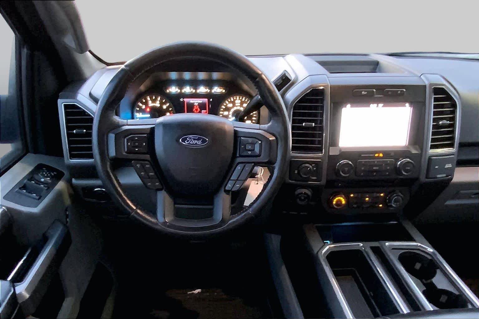 Used 2018 Magnetic Metallic Ford XLT image 6