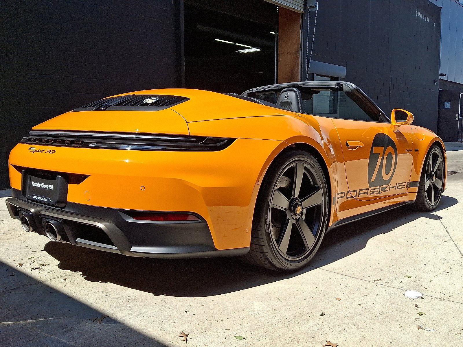 New 2026 Paint to Sample: Signalorange Porsche Spirit 70 image 7