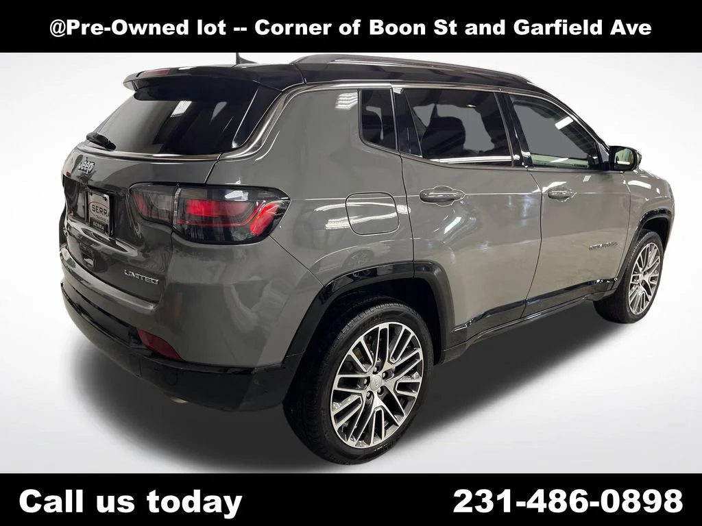 Used 2022 Gray Jeep Limited image 8
