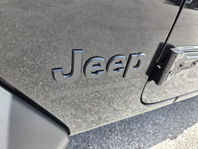 New 2026 Black Clear-Coat Exterior Paint Jeep Sport image 4