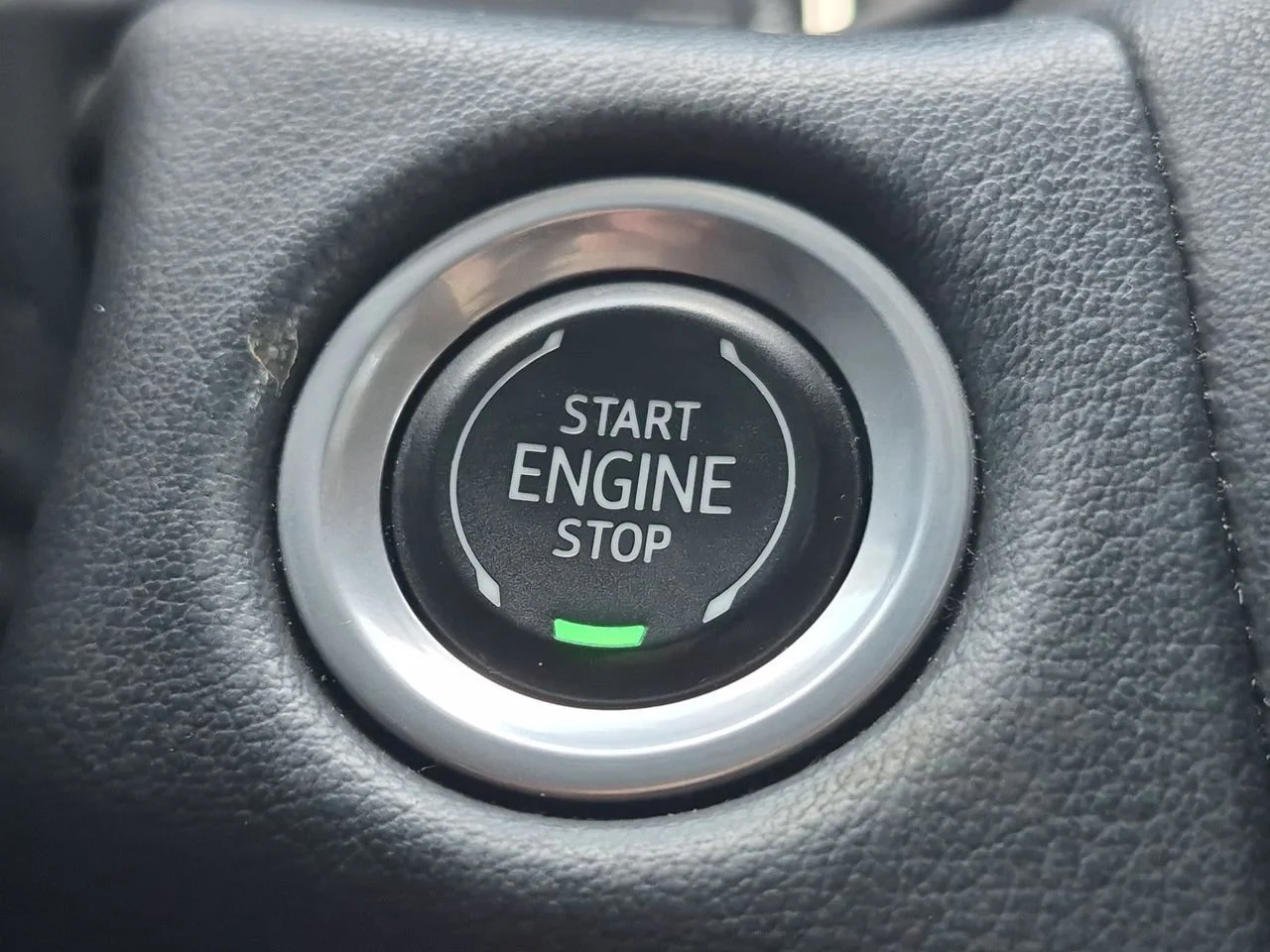 Used 2021 SHADOW GRAY METALLIC Chevrolet LT image 17